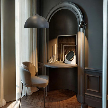 Schwarzer Einzelner Kronleuchter