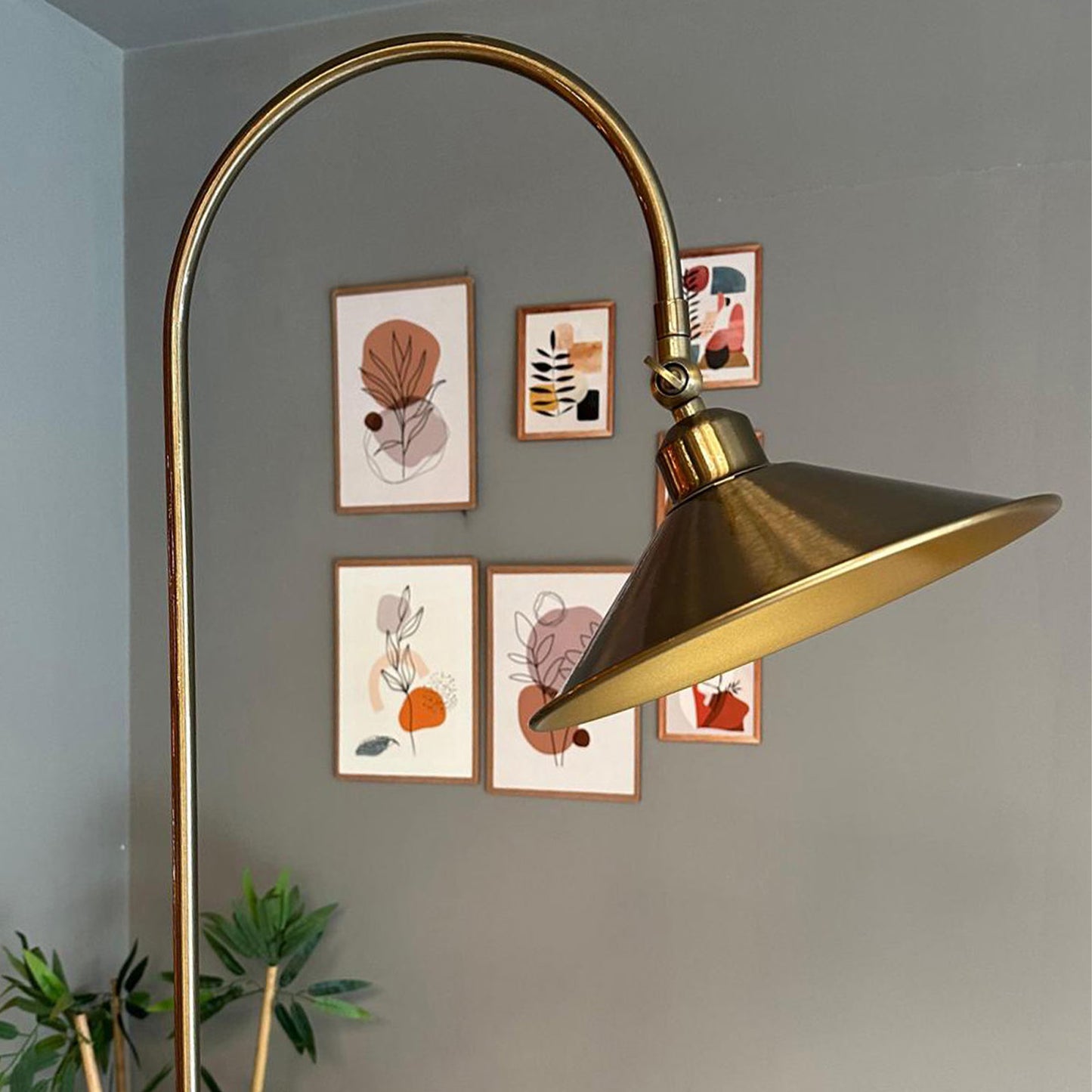 Stehlampe Tumbled Moving Head Moderne Stehleuchte aus Metall