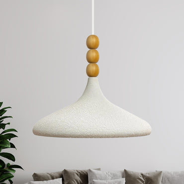 Texturierter heller cremefarbener Champion Holzperlen-Kronleuchter