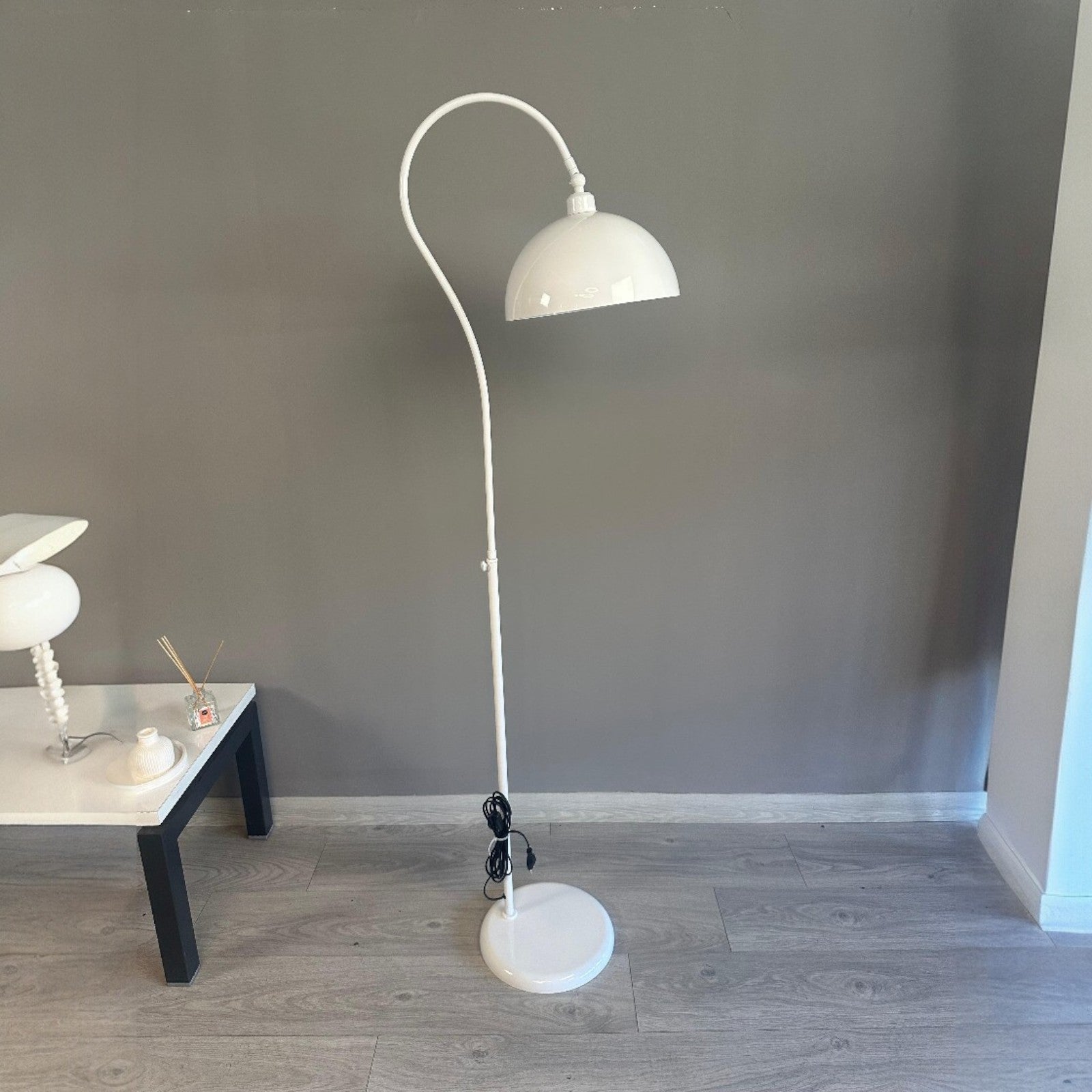 Stehlampe Elvon Ufo Kopf Moderne Dekorative Metall Stehlampe