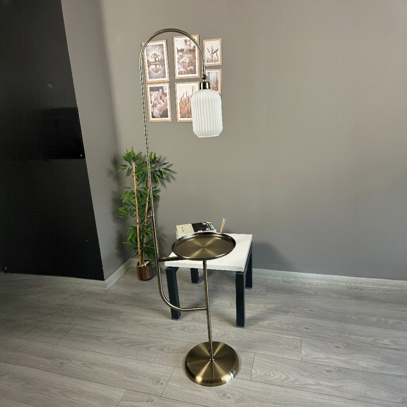 Tumbled Wingmn Moving Head Moderne dekorative Metall Stehleuchte