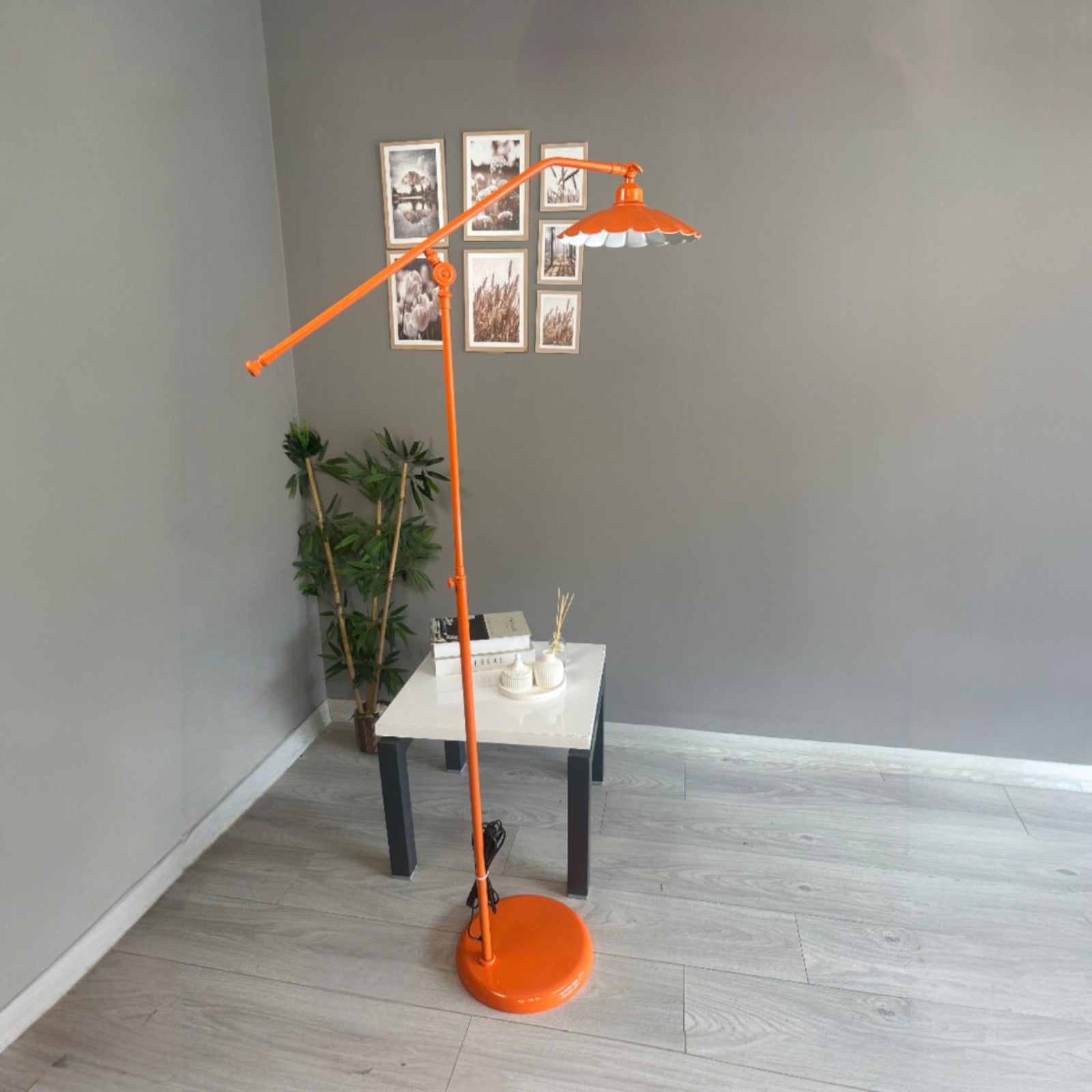 Stehlampe FKRisso Bewegender Ufo Kopf Moderne Dekorative Metall Stehlampe