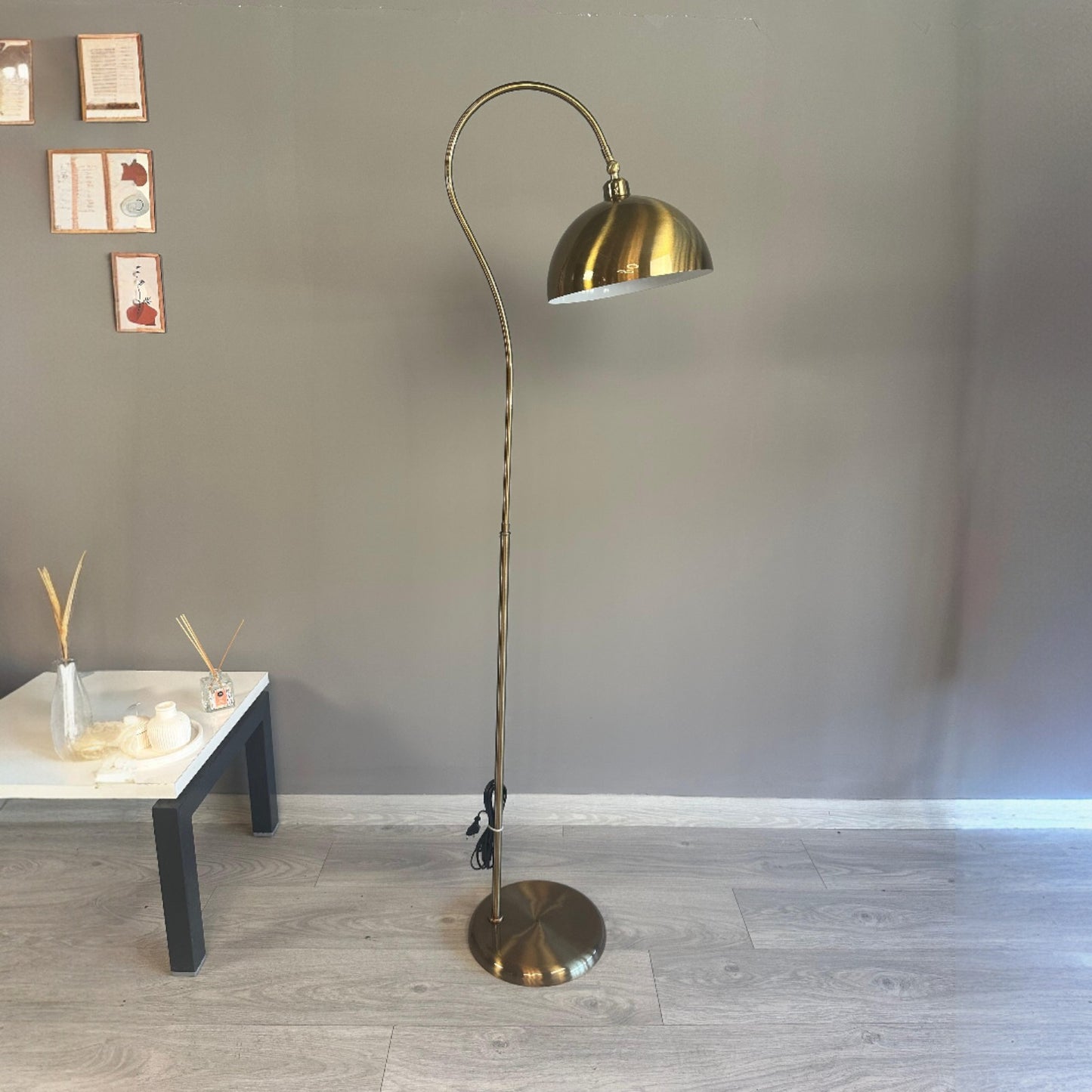Stehlampe Elvon Bewegender Ufo Kopf Moderne Dekorative Metall Stehlampe