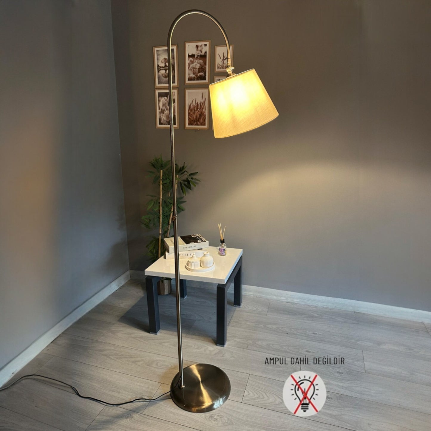Stehlampe UCotella Bewegender Ufo Kopf Moderne Dekorative Metall Stehlampe