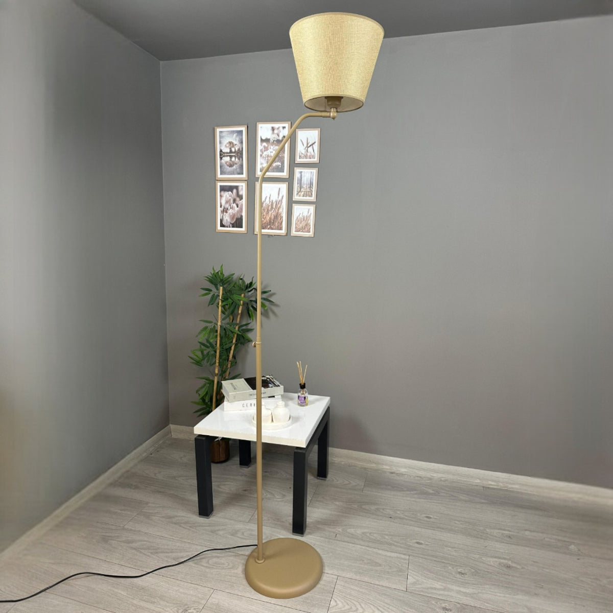 Stehlampe Cotella Bewegender Ufo Kopf Moderne Dekorative Metall Stehlampe