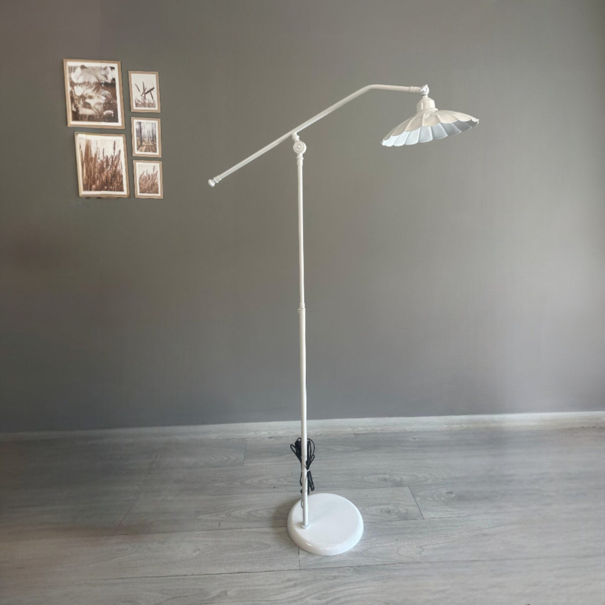 Stehlampe FKRisso Bewegender Ufo Kopf Moderne Dekorative Metall Stehlampe
