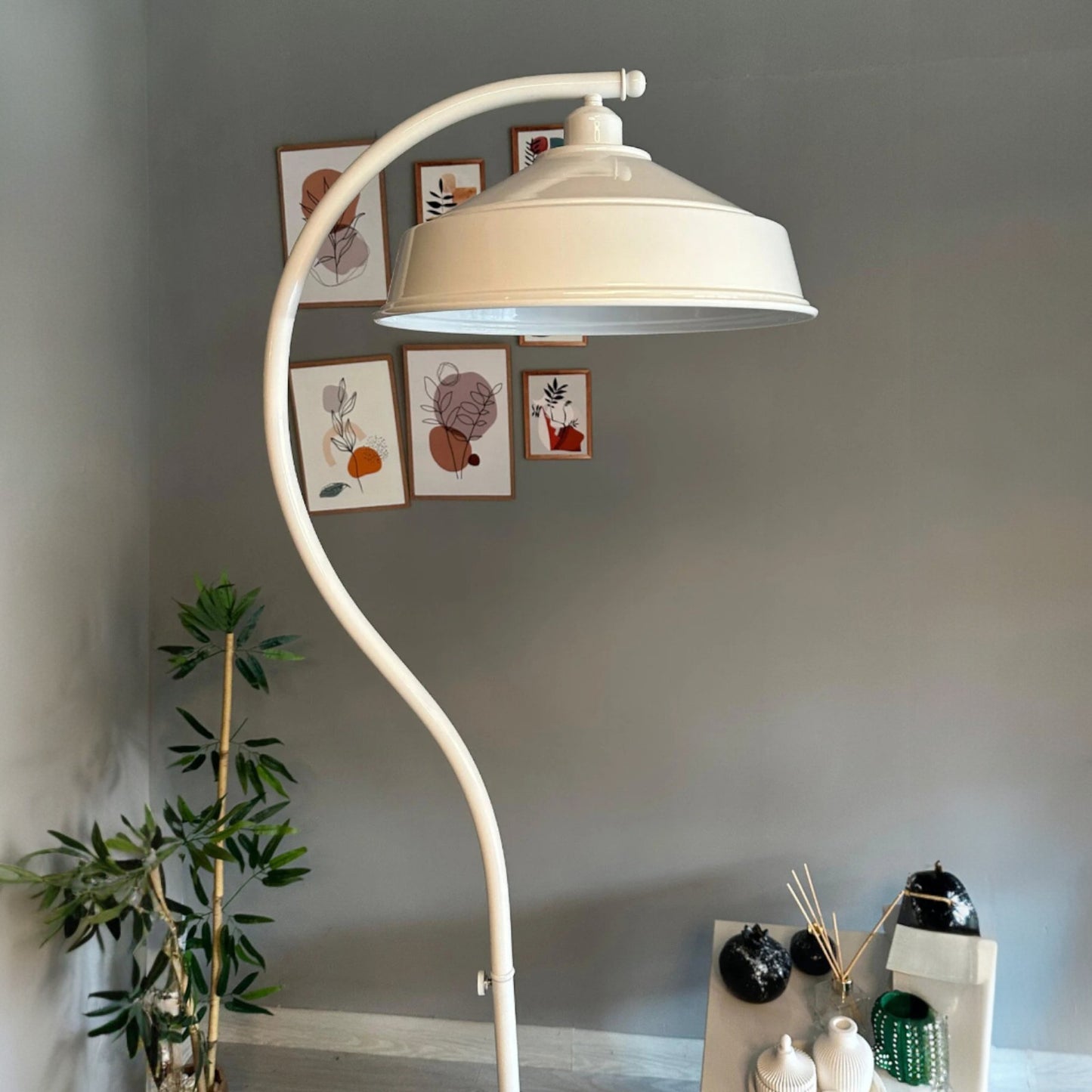 Stehlampe Svelan Bewegender Ufo Kopf Moderne Dekorative Metall Stehlampe