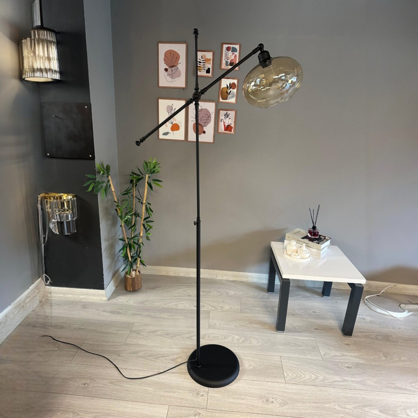 Tumbled Veyron Moving Head Moderne dekorative Metall Stehleuchte