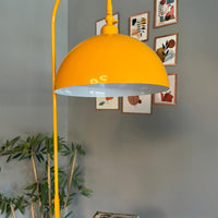 Stehlampe Gorkiede Stehleuchte Metall, E27 Fassung, verstellbarer Lampenschirm, Stehleuchte mit Ablage
