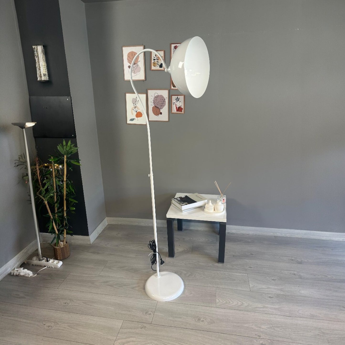 Stehlampe Elvon Bewegender Ufo Kopf Moderne Dekorative Metall Stehlampe