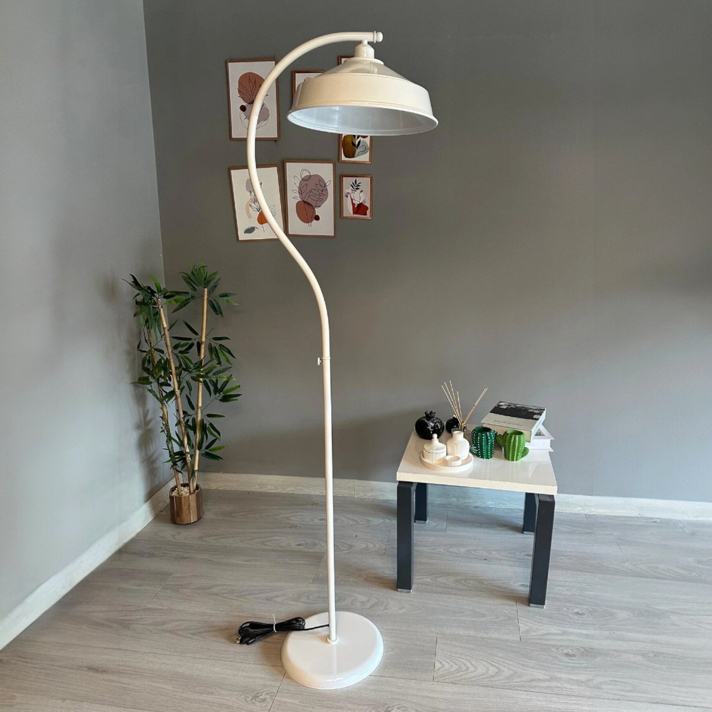 Stehlampe Svelan Bewegender Ufo Kopf Moderne Dekorative Metall Stehlampe