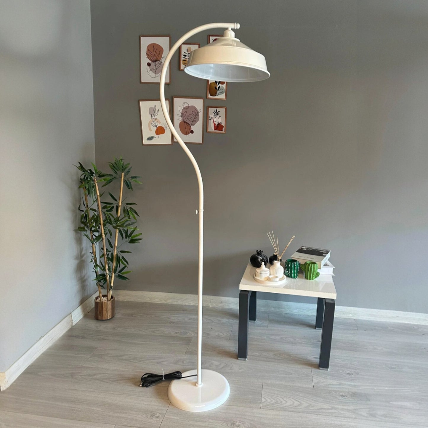 Stehlampe Svelan Bewegender Ufo Kopf Moderne Dekorative Metall Stehlampe