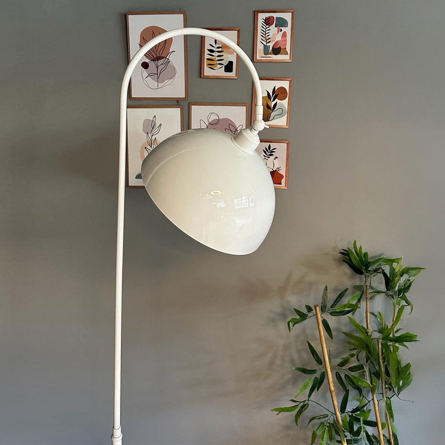 Stehlampe Moderne Stehlampe aus Metall mit E27, verstellbarer Lampenschirm