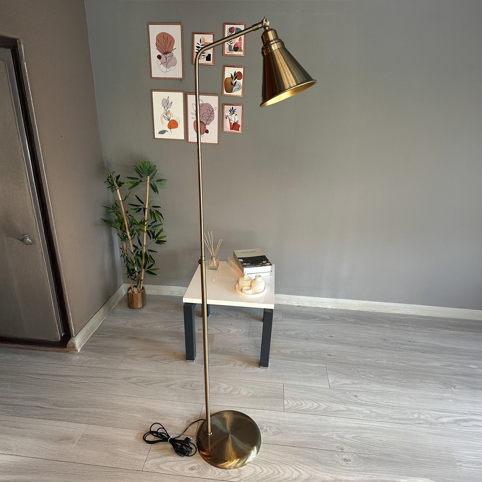 Stehlampe Tumbled Movable Head Modern Metal Living Stehleuchte