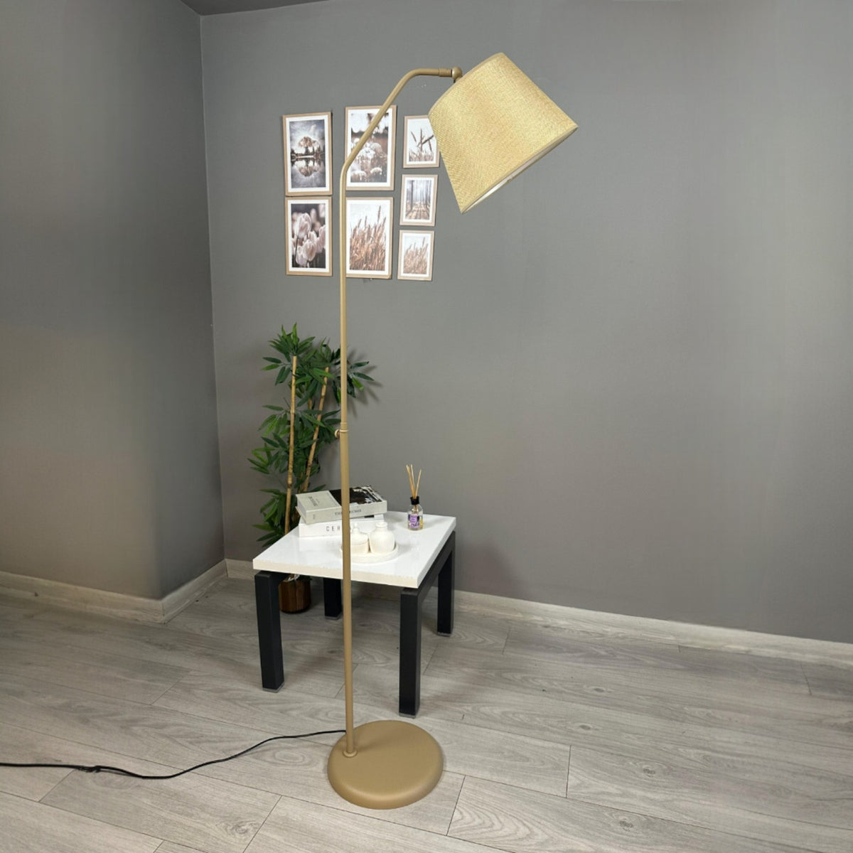 Stehlampe Cotella Bewegender Ufo Kopf Moderne Dekorative Metall Stehlampe